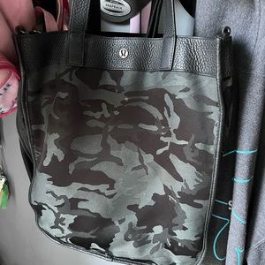 Lululemon bag